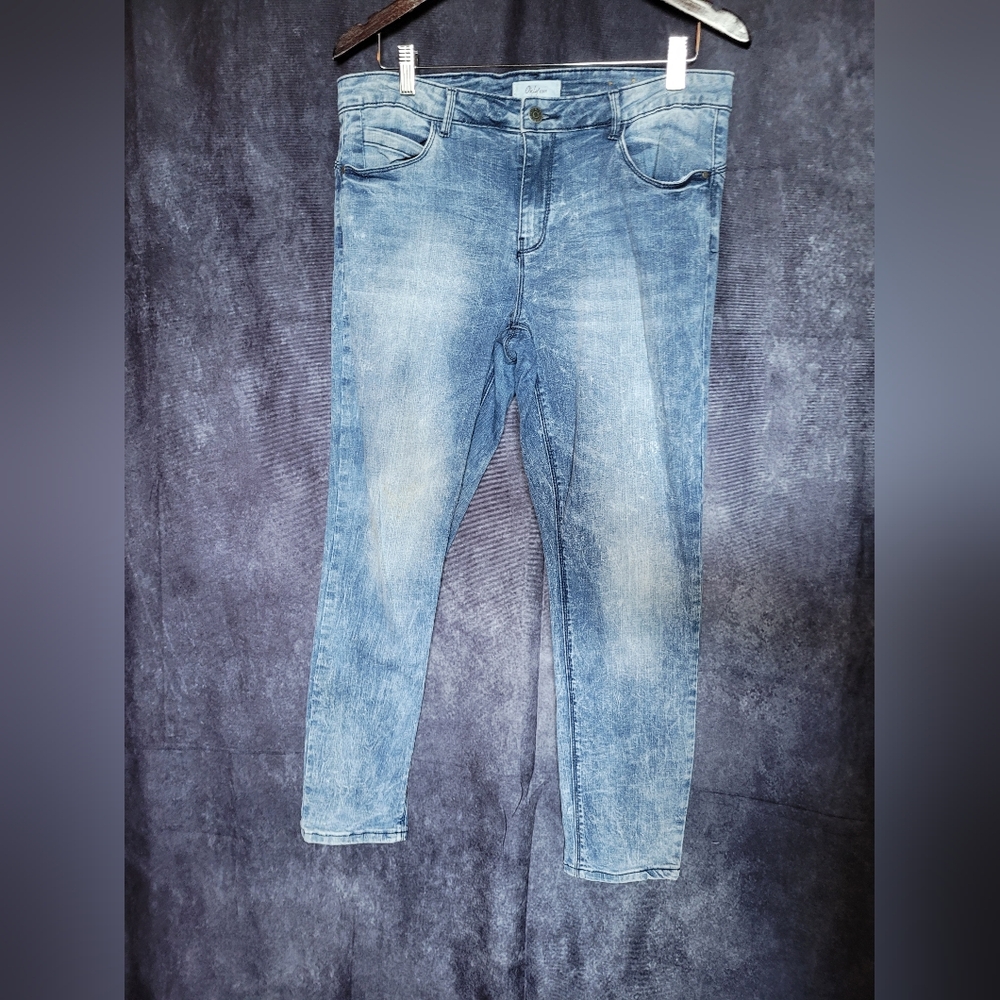 ✨️3/$25✨️ Stretch Light Wash Faded Skinny Jeans
